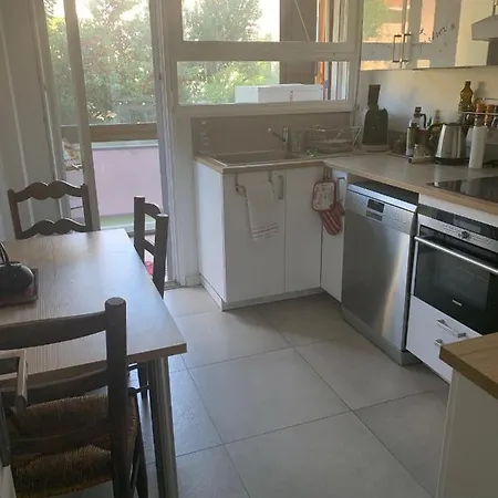 Apartment Pour 6 Personnes A Proximite De La Gare Sncf *